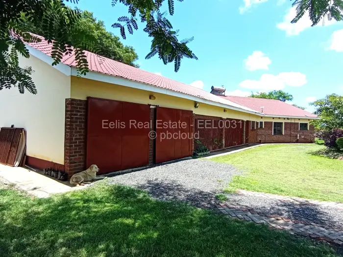 4 Bedroom House for Sale in Daylesford, Gweru