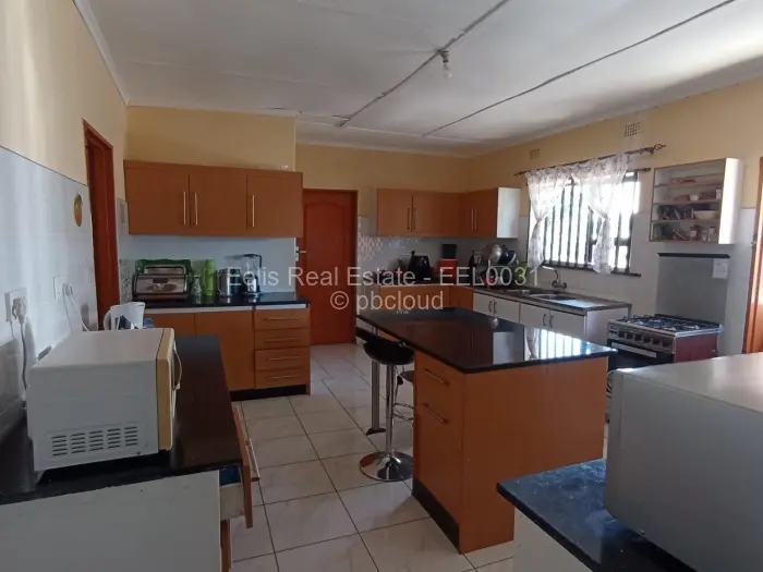 4 Bedroom House for Sale in Daylesford, Gweru