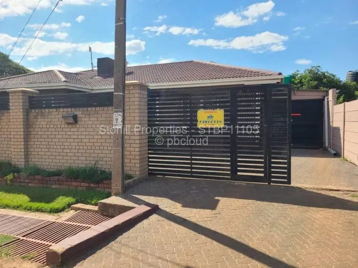 5 Bedroom House for Sale in Highfield, Harare