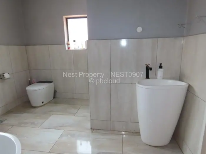 6 Bedroom House for Sale in Rolf Valley, Harare