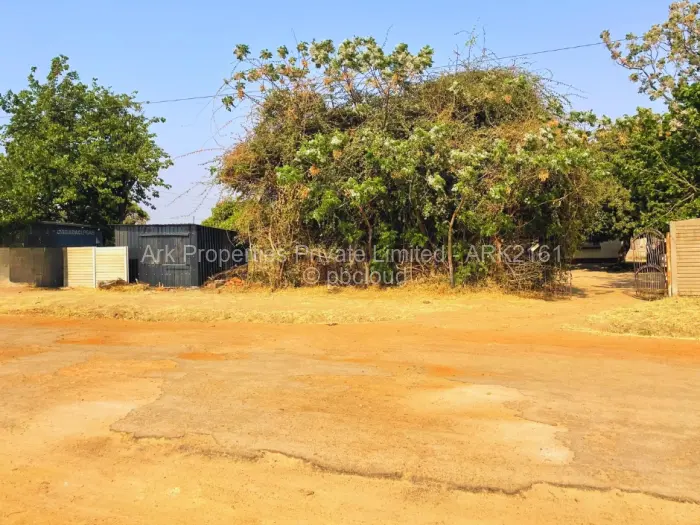 5 Bedroom House for Sale in Waterfalls, Harare