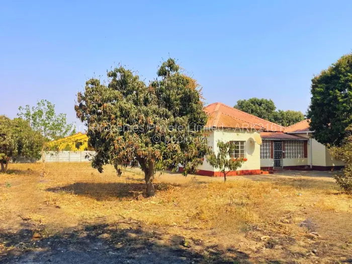 5 Bedroom House for Sale in Waterfalls, Harare