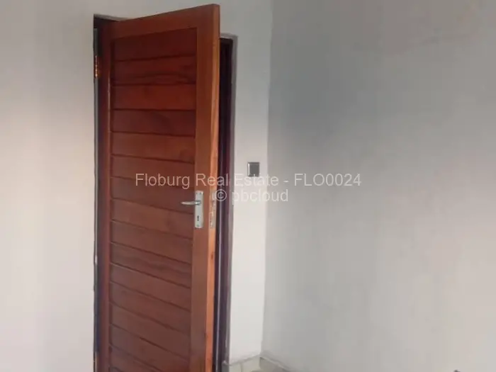 5 Bedroom House to Rent in Ruwa, Ruwa