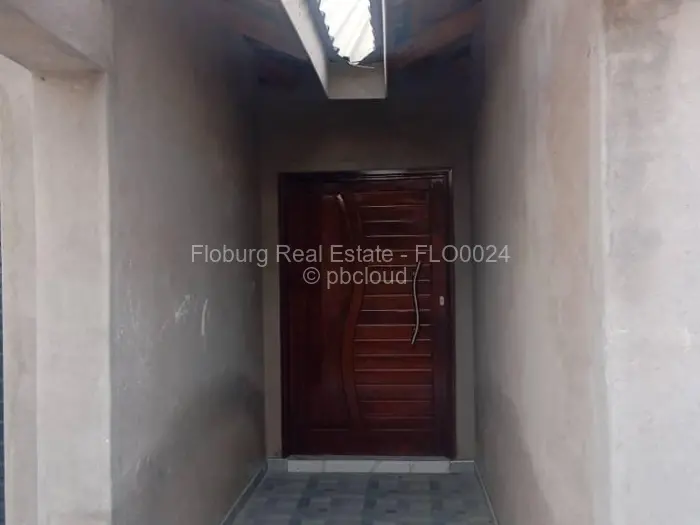 5 Bedroom House to Rent in Ruwa, Ruwa
