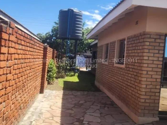 4 Bedroom House to Rent in Madokero Estates, Harare