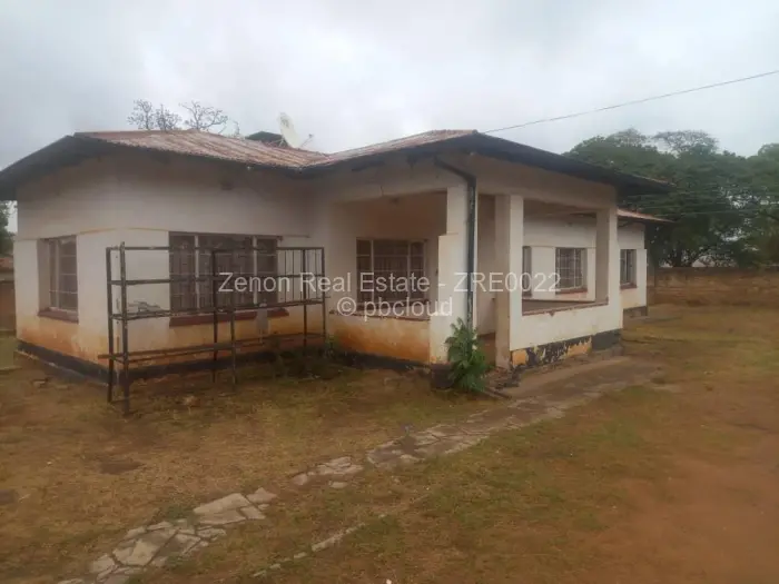 3 Bedroom House for Sale in Mhangura, Mhangura