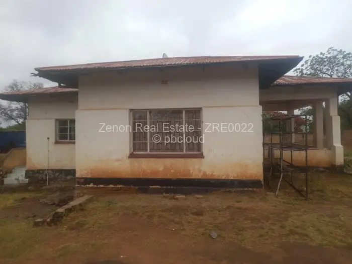 3 Bedroom House for Sale in Mhangura, Mhangura