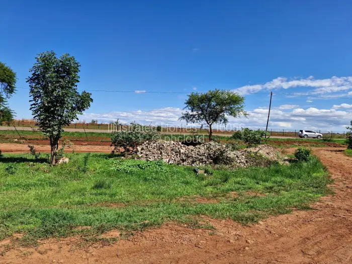 Commercial Stand for Sale in Glen Forest, Harare