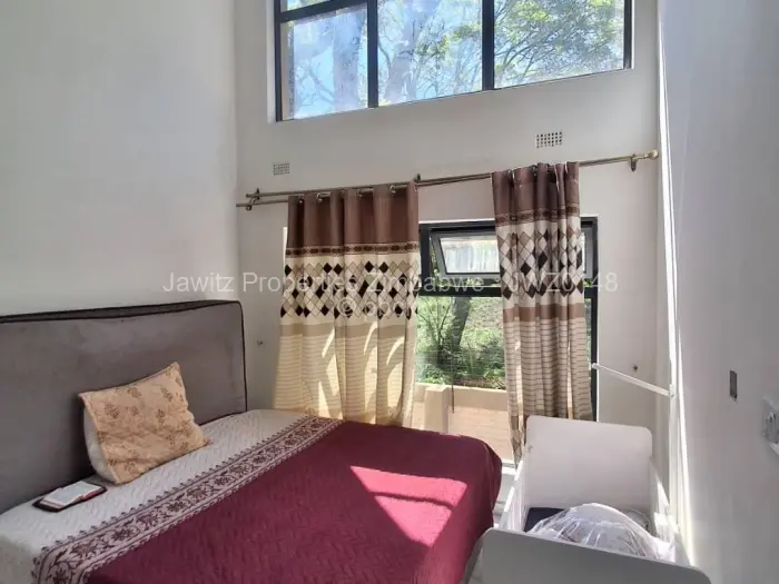 Townhouse/Cluster to Rent in Newlands, Harare