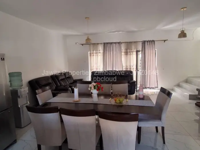 Townhouse/Cluster to Rent in Newlands, Harare