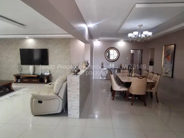 6 Bedroom House to Rent in Sandton Park, Harare