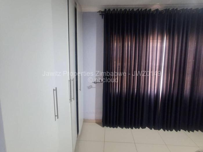 6 Bedroom House to Rent in Sandton Park, Harare