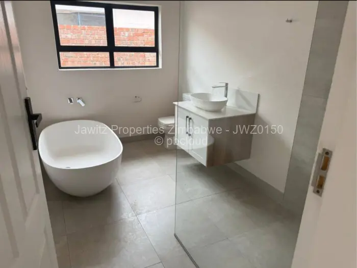 Townhouse/Cluster for Sale in Newlands, Harare