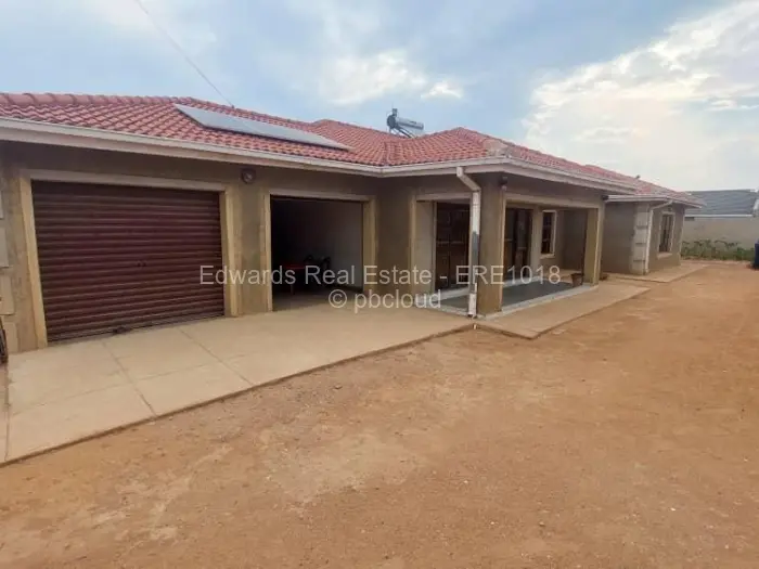5 Bedroom House to Rent in Zimre Park