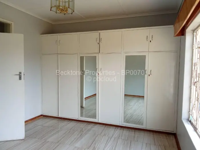 4 Bedroom House for Sale in Selbourne Park, Bulawayo