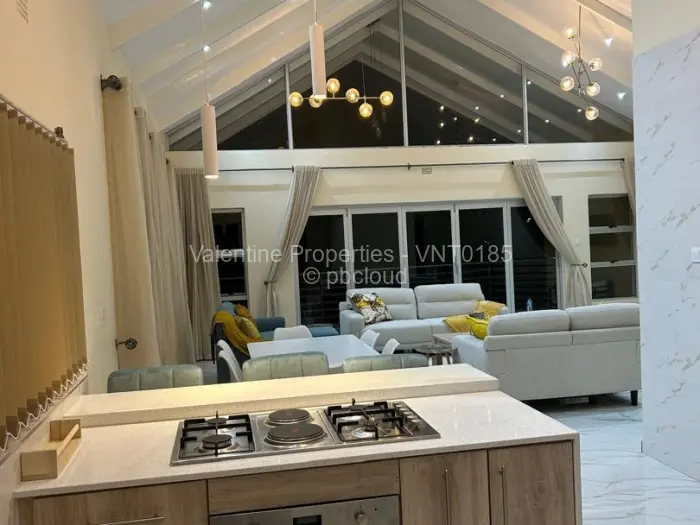 Townhouse/Cluster to Rent in Greystone Park, Harare