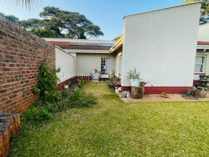 Townhouse/Cluster to Rent in Mandara, Harare