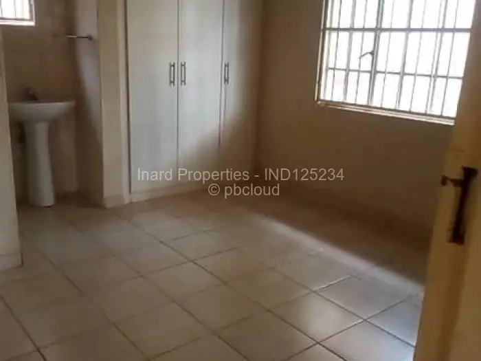 Townhouse/Cluster to Rent in Mandara, Harare