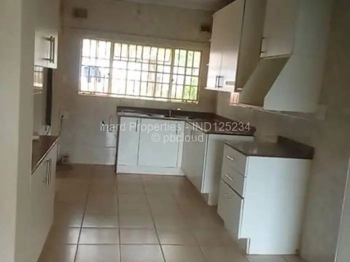 Townhouse/Cluster to Rent in Mandara, Harare