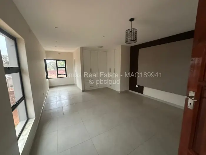 Townhouse/Cluster for Sale in Mabelreign, Harare