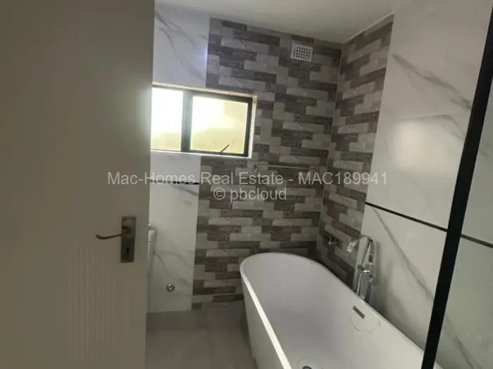 Townhouse/Cluster for Sale in Mabelreign, Harare