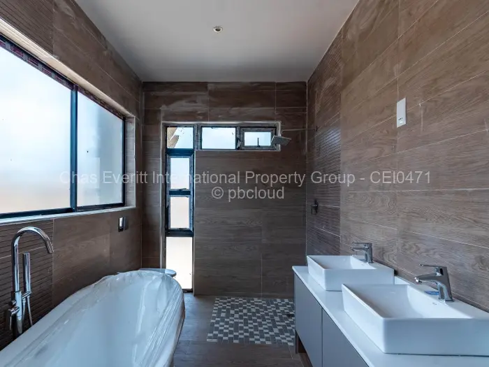 Townhouse/Cluster for Sale in Monavale, Harare