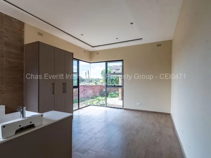 Townhouse/Cluster for Sale in Monavale, Harare