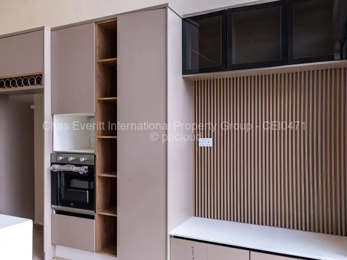 Townhouse/Cluster for Sale in Monavale, Harare