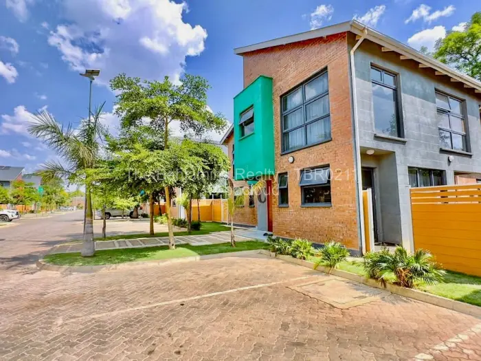 Townhouse/Cluster to Rent in Greendale, Harare