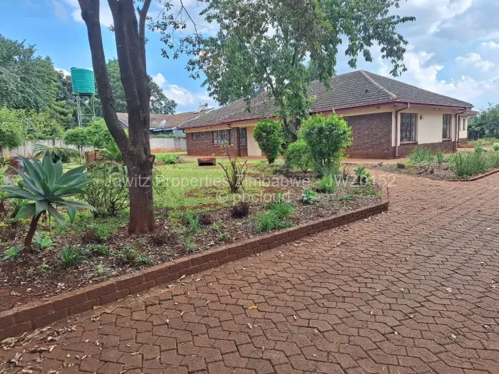4 Bedroom House to Rent in Vainona, Harare