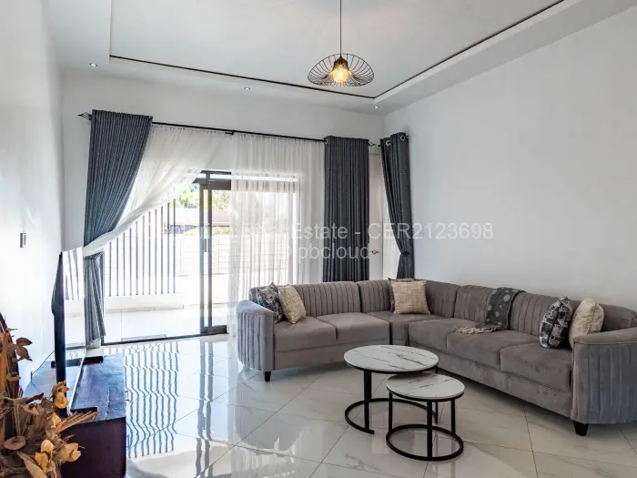 Townhouse/Cluster to Rent in The Grange, Harare