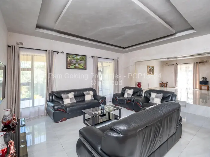 6 Bedroom House for Sale in Shawasha Hills, Harare