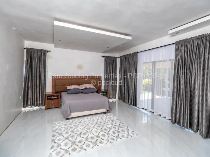 6 Bedroom House for Sale in Shawasha Hills, Harare