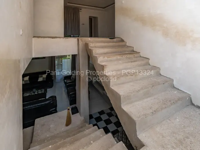 6 Bedroom House for Sale in Shawasha Hills, Harare