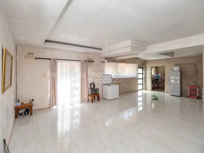 6 Bedroom House for Sale in Shawasha Hills, Harare