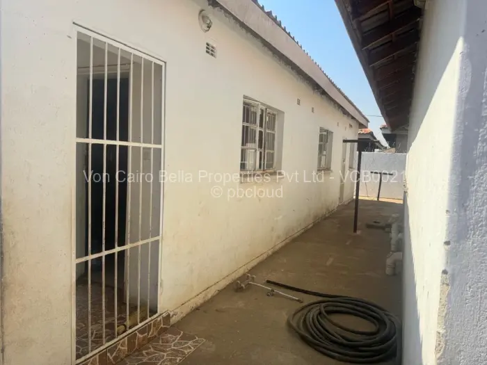 4 Bedroom House for Sale in Lenana Park, Harare