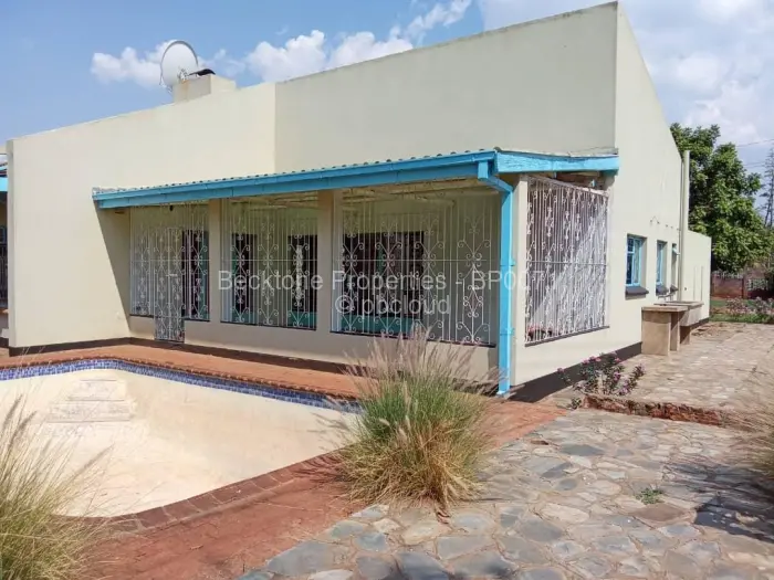4 Bedroom House for Sale in Selbourne Park, Bulawayo