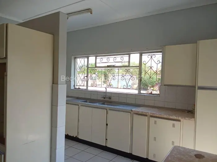 4 Bedroom House for Sale in Selbourne Park, Bulawayo