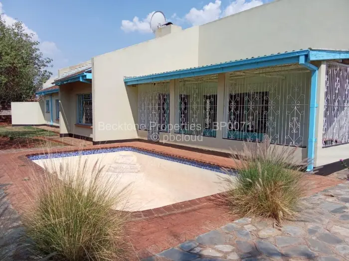 4 Bedroom House for Sale in Selbourne Park, Bulawayo