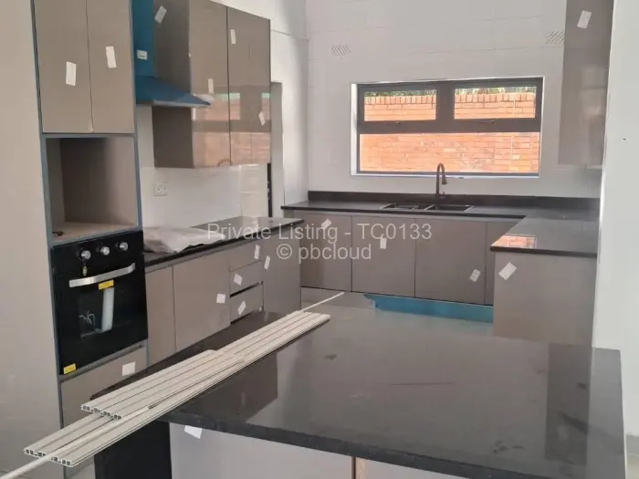 Townhouse/Cluster to Rent in Borrowdale, Harare