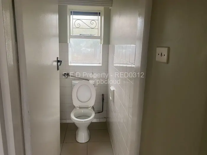 Flat/Apartment to Rent in Bulawayo City Centre, Bulawayo