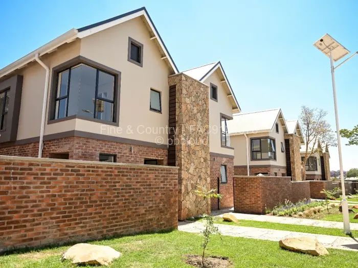 Townhouse/Cluster to Rent in Greendale, Harare