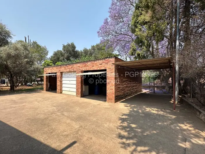 4 Bedroom House for Sale in Hillside Byo, Bulawayo