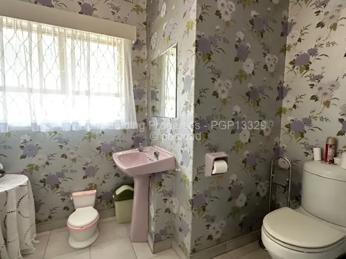 4 Bedroom House for Sale in Hillside Byo, Bulawayo