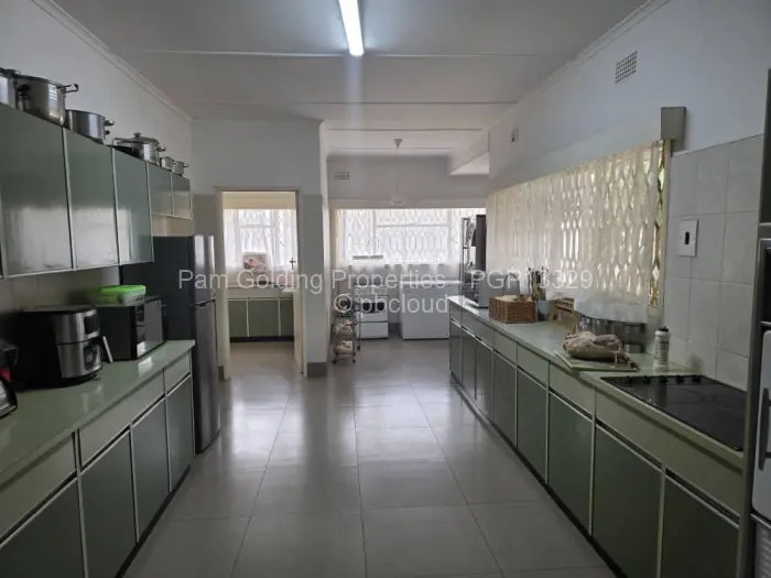 4 Bedroom House for Sale in Hillside Byo, Bulawayo