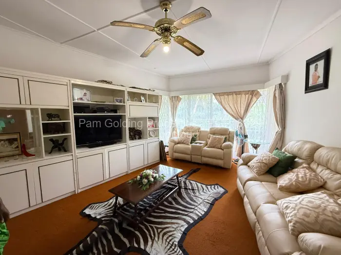 4 Bedroom House for Sale in Hillside Byo, Bulawayo