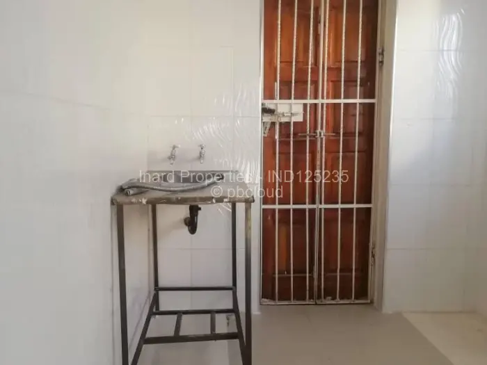 3 Bedroom House to Rent in Msasa Park, Harare