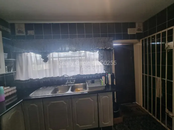 4 Bedroom House to Rent in Monavale, Harare