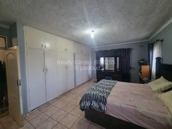 4 Bedroom House to Rent in Monavale, Harare