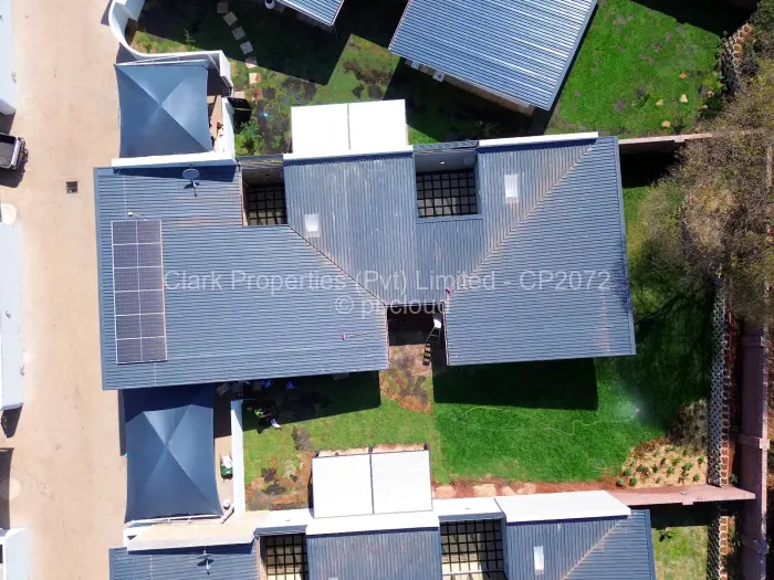 Townhouse/Cluster to Rent in Newlands, Harare